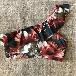 Albion Fit Wave Messina Ruffle One Shoulder Swimsuit top Sz XL - Like new